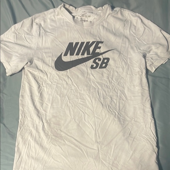 Nike SB White Men's Shirt - Picture 1 of 3